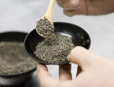 ごまをたっぷり使った「薄味のごま塩」