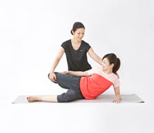 胸から膝まで一直線に