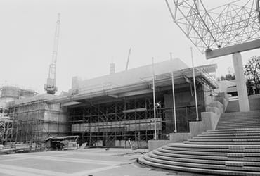 建設中のサントリーホール